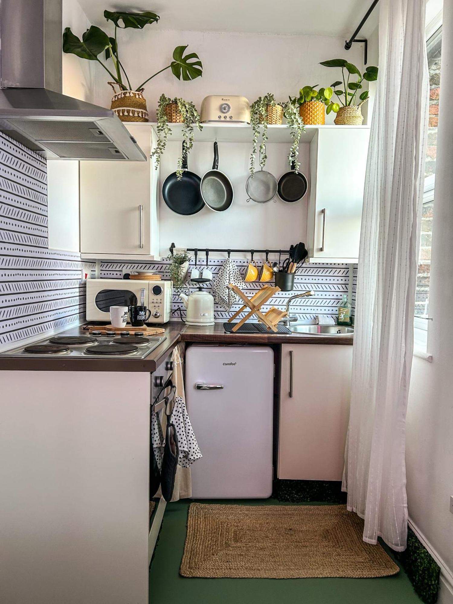 Apartment J&w With Free Parking